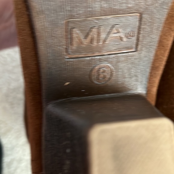 Mia Suede booties - Picture 11 of 15